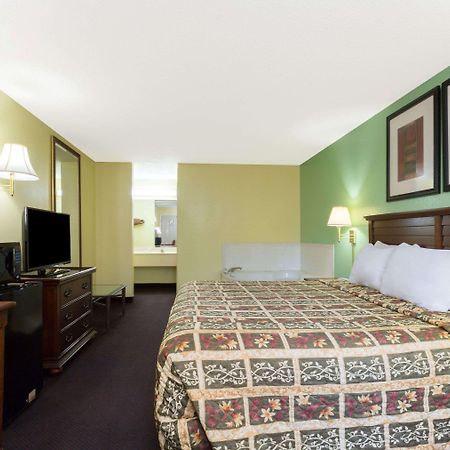 Days Inn Lamont/Monticello Buitenkant foto