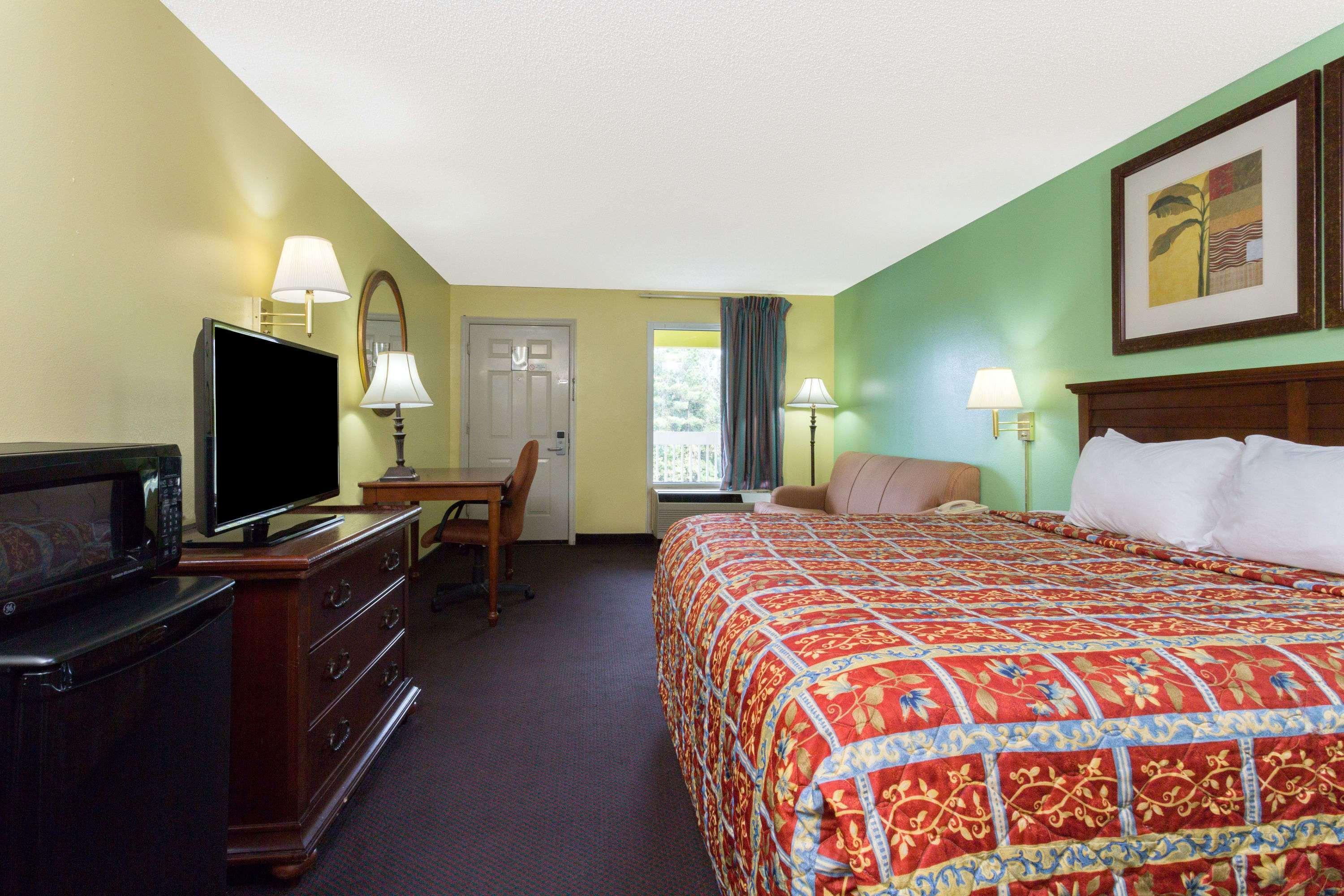 Days Inn Lamont/Monticello Buitenkant foto