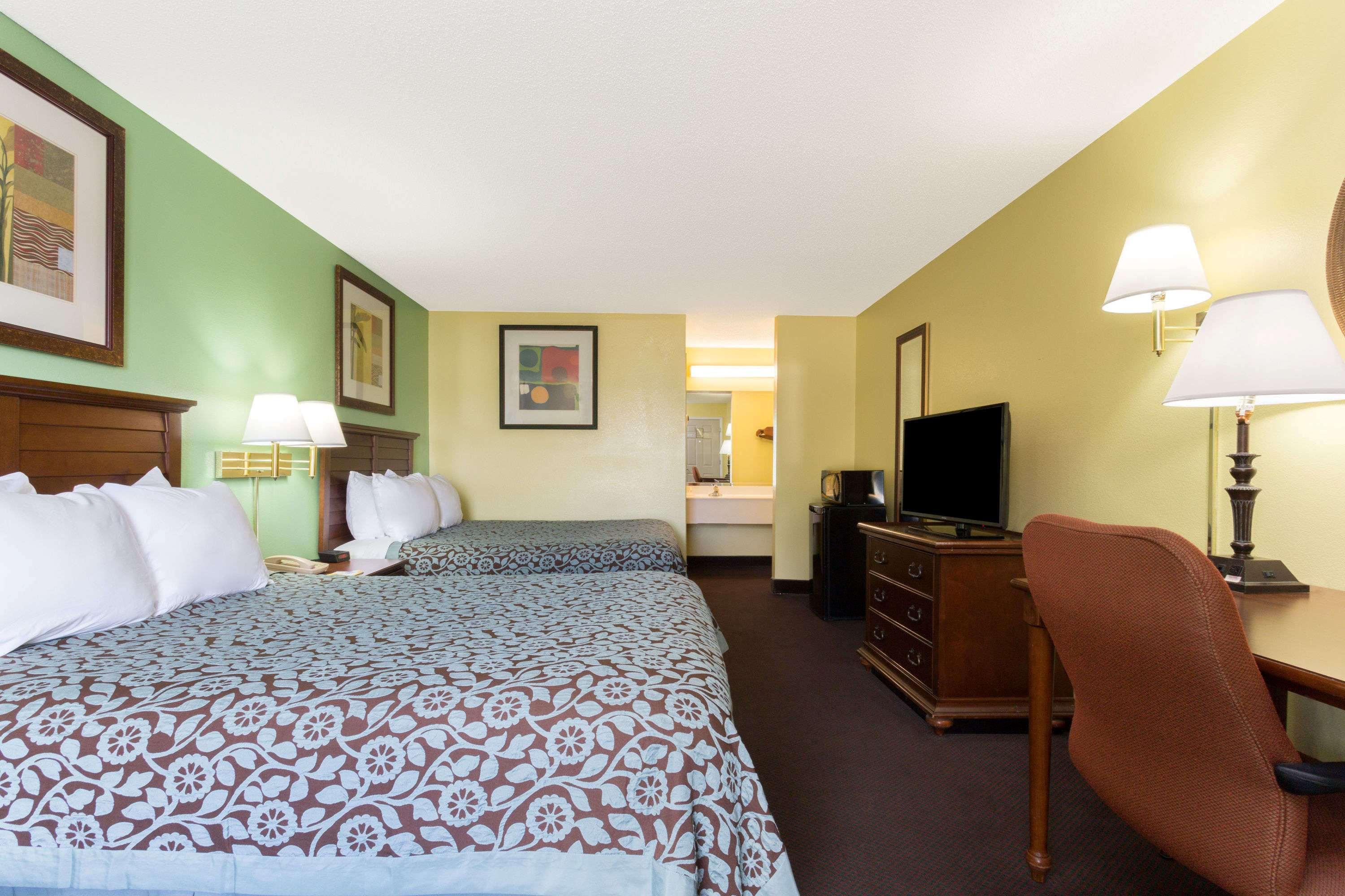 Days Inn Lamont/Monticello Buitenkant foto